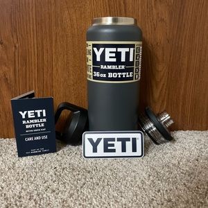 NWT Yeti 36OZ Bottle w/ Chug Cap Gray
